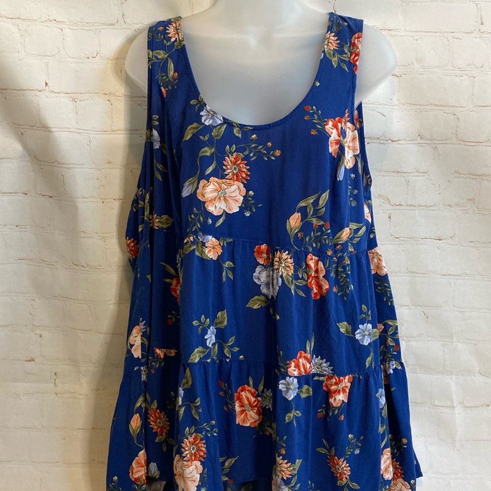 Torrid Size 1 Blue and Pink Floral Peplum Tank Top with Criss-Cross Back Detail